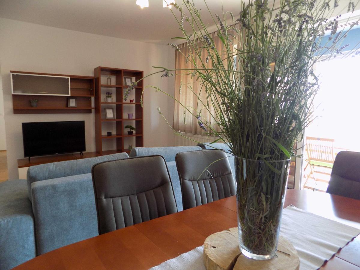 Apartman Borna Vrbnik  Exterior photo