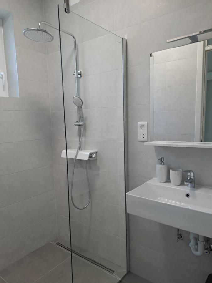 Apartman Borna Vrbnik  Exterior photo